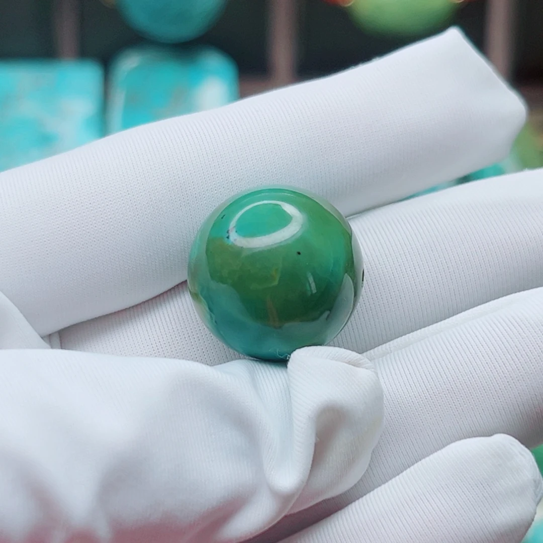 未镶嵌绿松石原矿