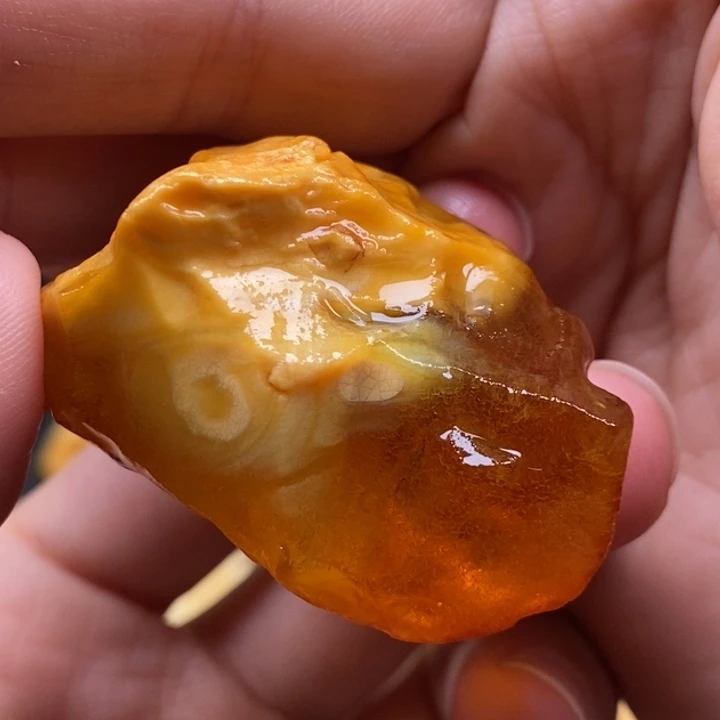 定制琥珀未镶嵌蜜蜡