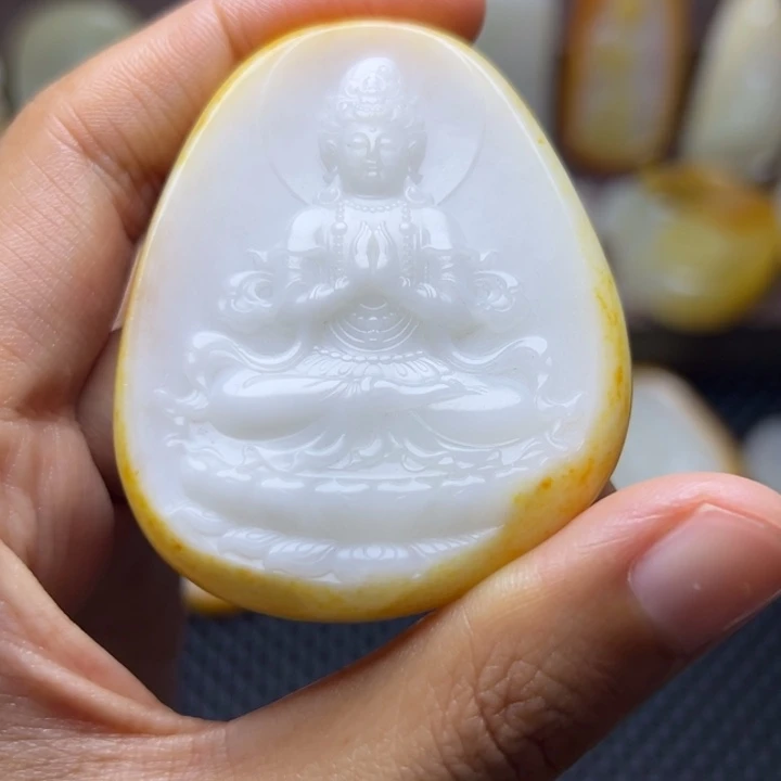 和田玉未镶嵌颈饰