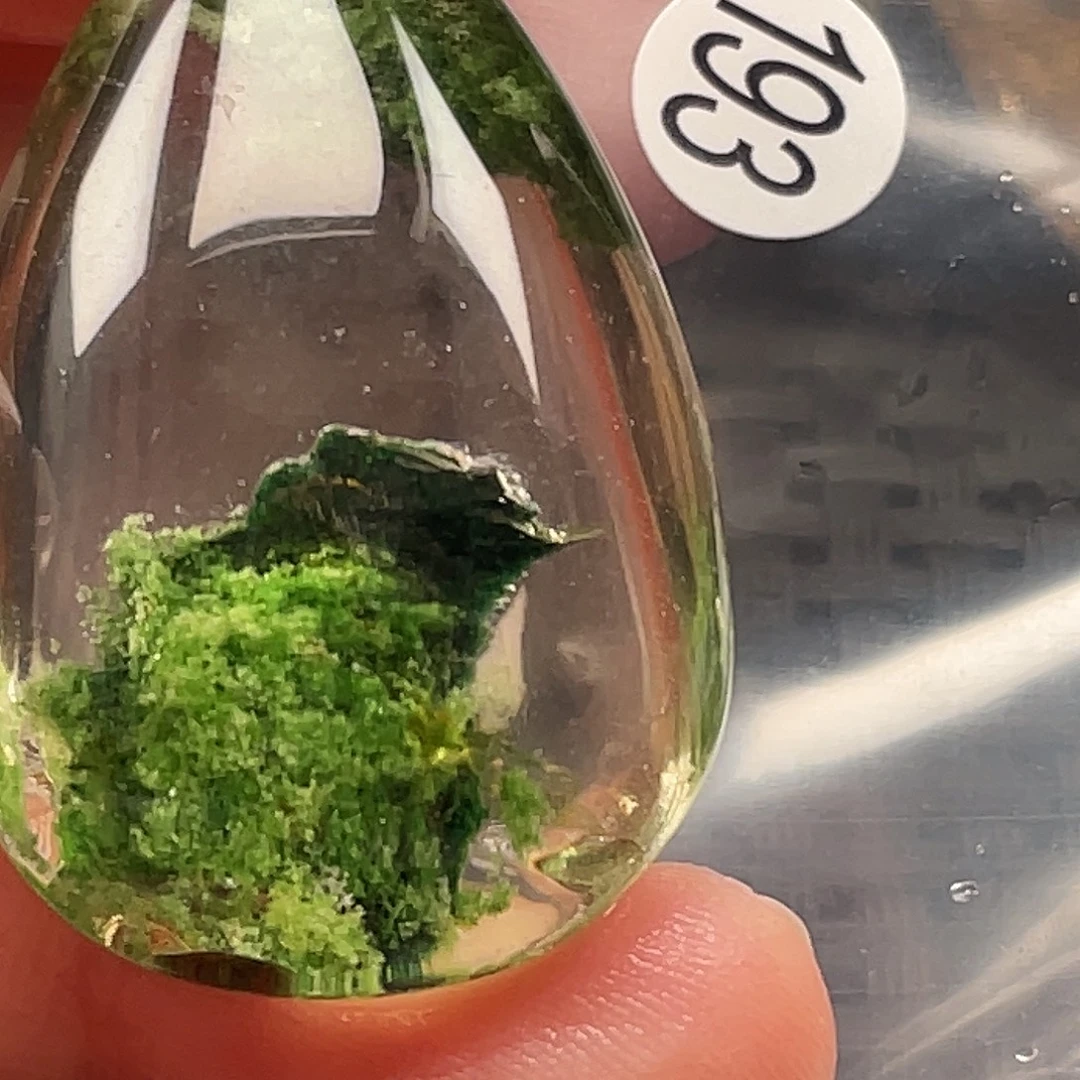白***生颈饰水晶未镶嵌天然