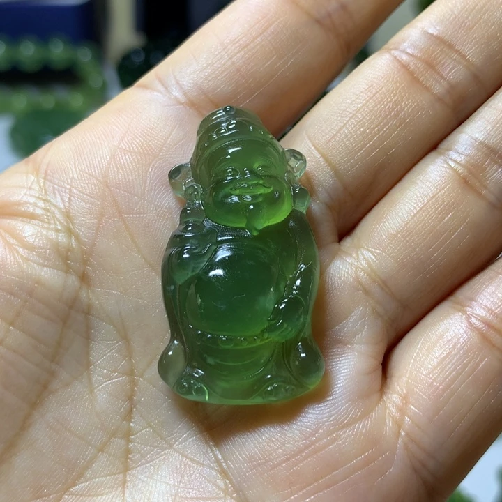 岫玉未镶嵌颈饰吊坠