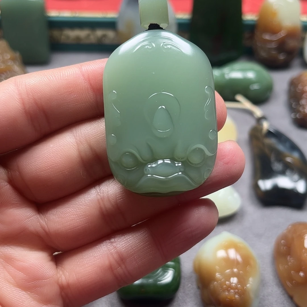 我***乐和田玉未镶嵌挂件