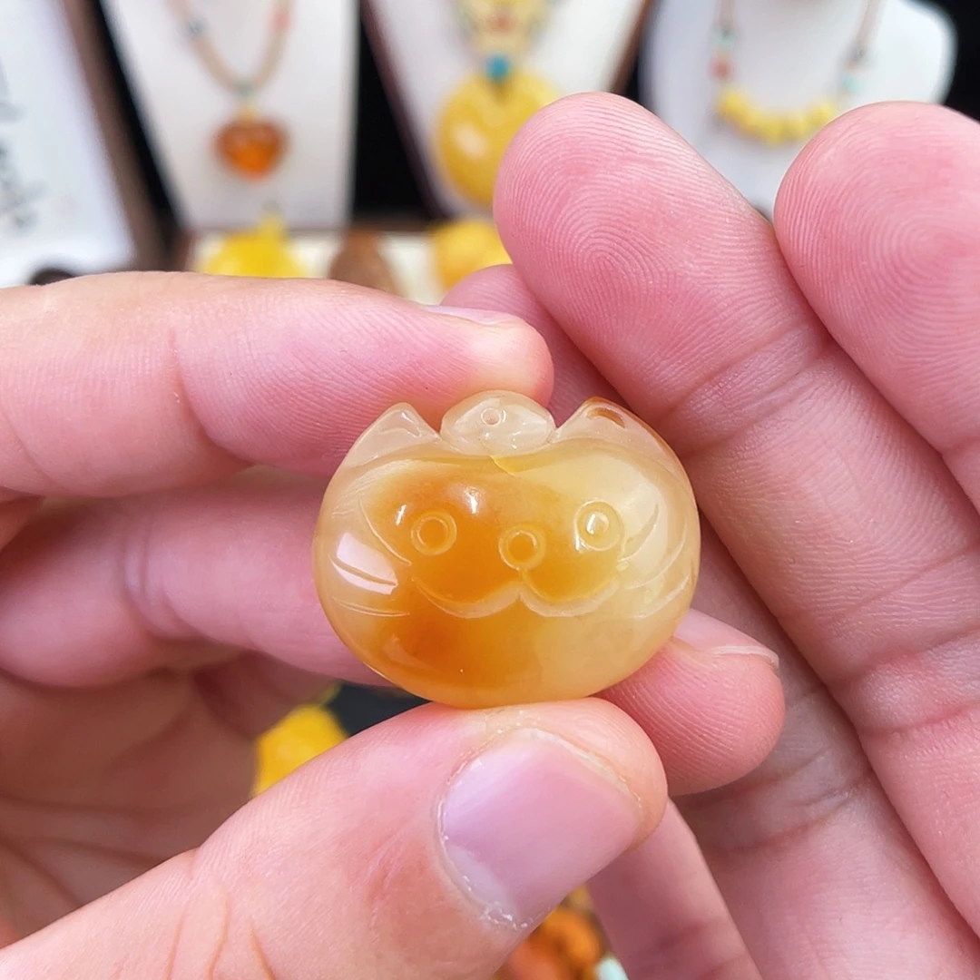 琥珀未镶嵌珠宝奇石