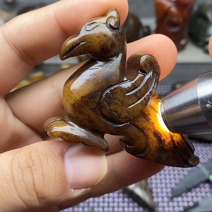 未镶嵌蛇纹石玉颈饰