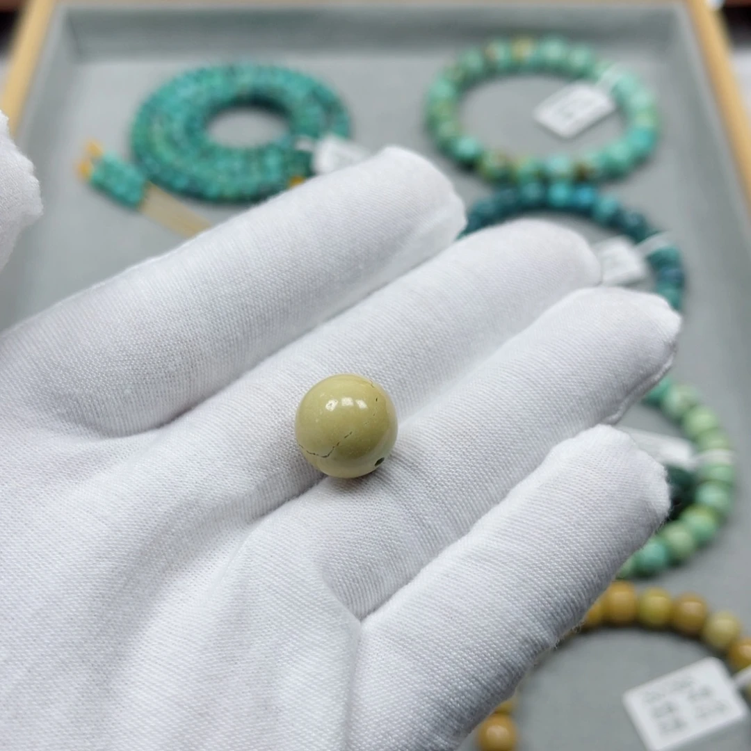 绿松石未镶嵌挂件