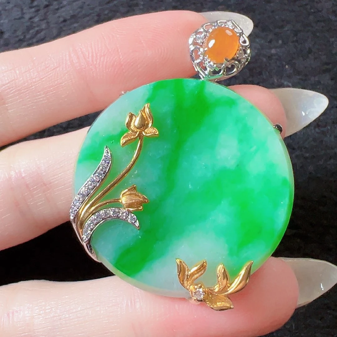 翡翠颈饰18K金镶嵌签收后24小时鉴赏期，过时不退