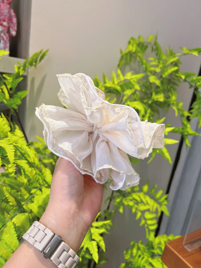 新款大肠发圈韩版米色小蛮腰百搭气质款头饰皮筋原创设计发绳