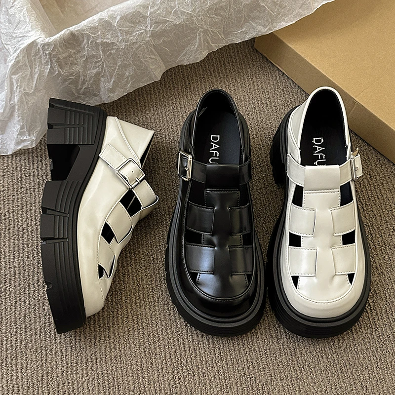 小众镂空罗马凉鞋女2025夏季新款松糕厚底包头猪笼鞋英伦风小皮鞋