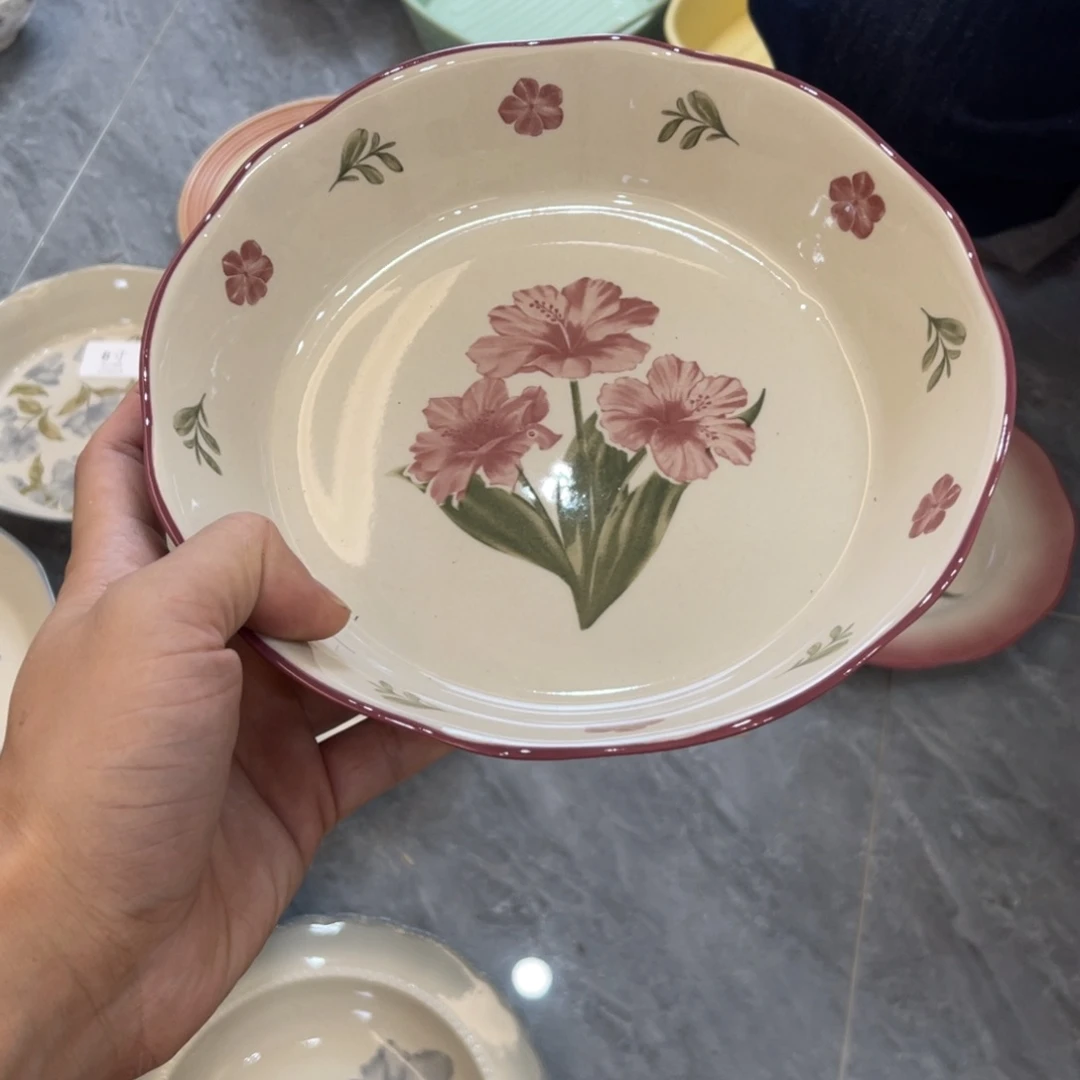 陶瓷微瑕餐具介意勿拍，满18飞！