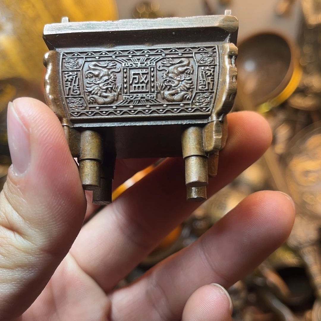 精美铜器工艺品等