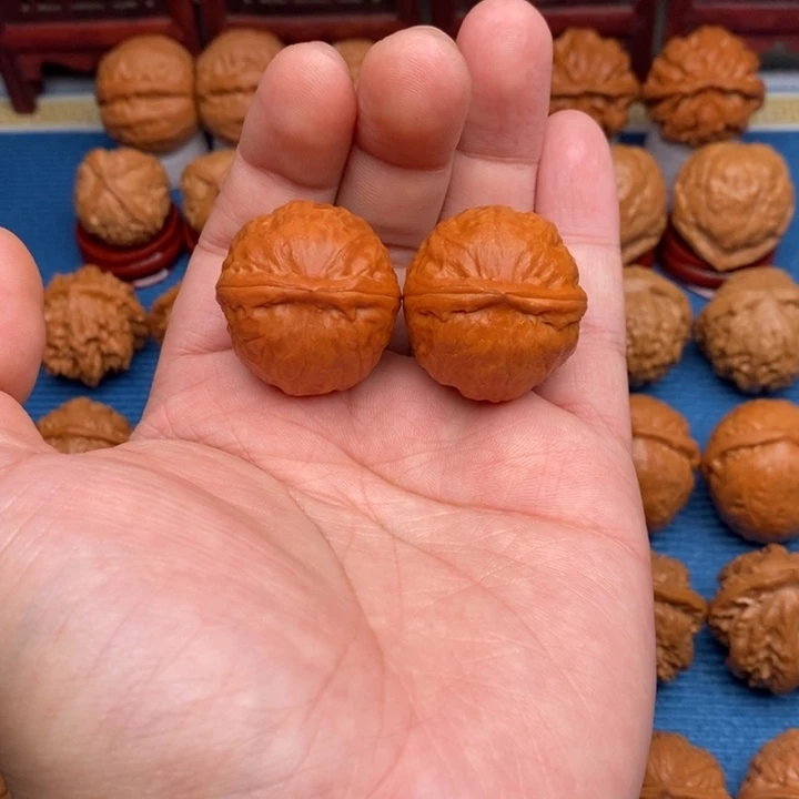 文玩核桃把件赤霞珠