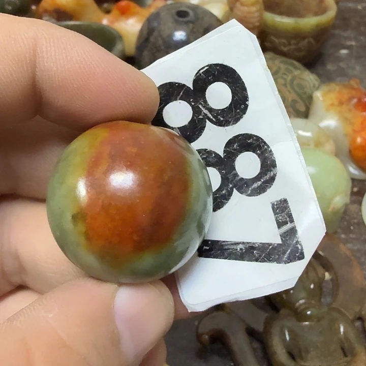 心***蕴和田玉未镶嵌颈饰