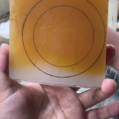 爱***_石英质玉（金丝玉）未镶嵌手镯加工定制