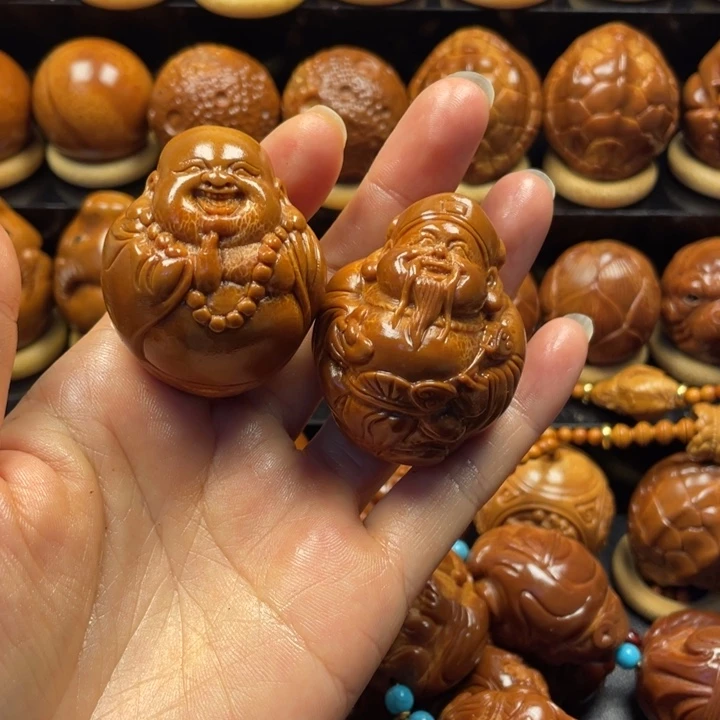 歌***街大叶紫檀（黑酸枝木类）手持手把件