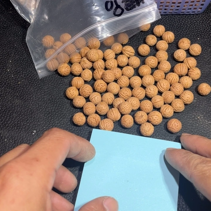 阿***念吊坠桃核野生小核桃25