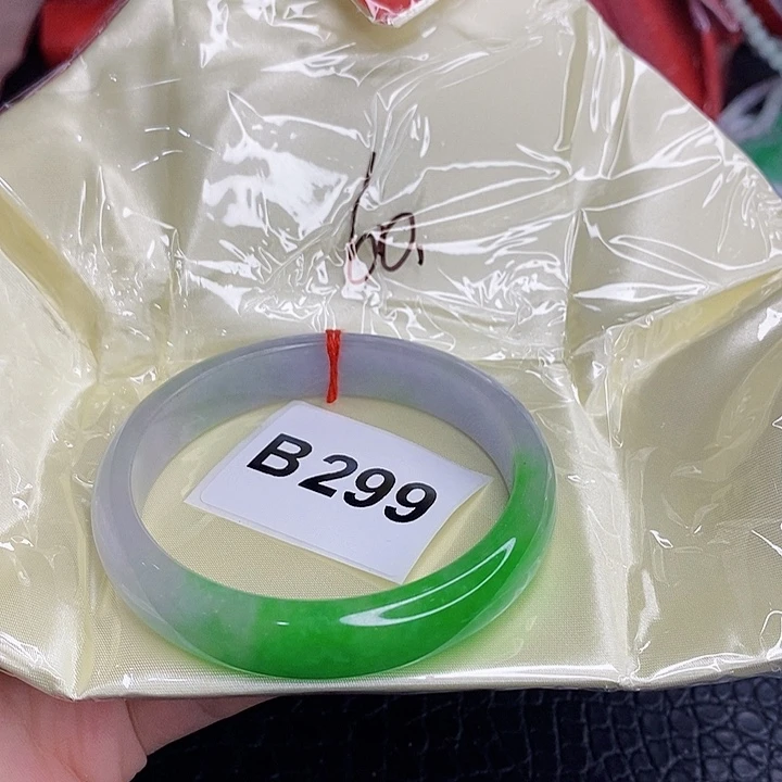 翡翠手镯未镶嵌一图一物实物为准