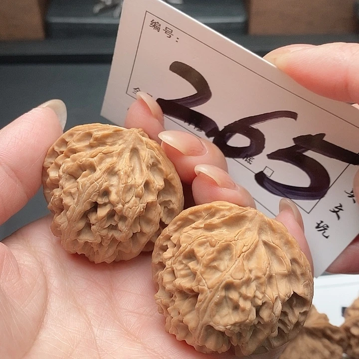 文玩核桃吊坠265号 43尺 楼