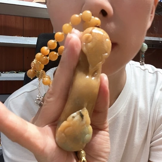 岫玉未镶嵌吊坠(赠链)