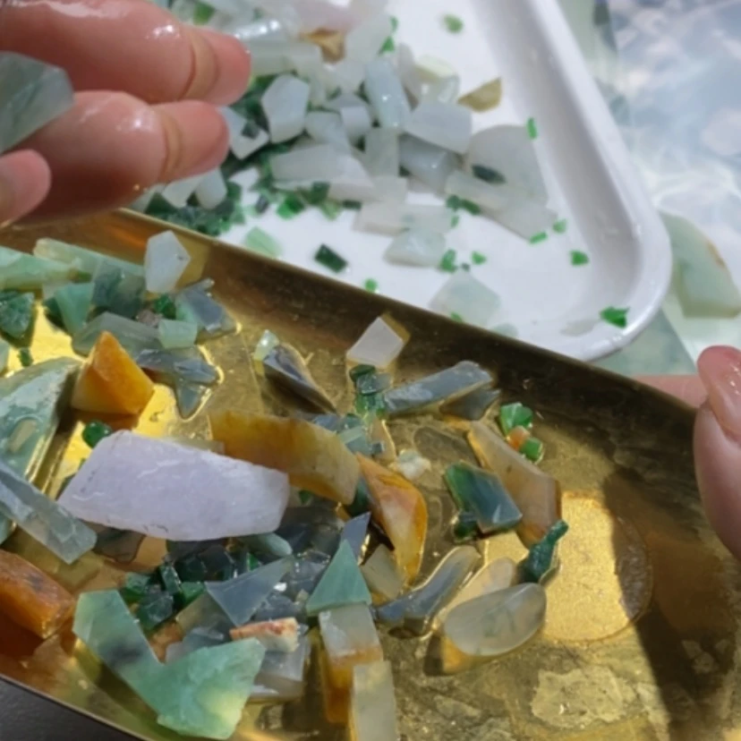 【闪购商品】翡翠挂件未镶嵌伸***辰