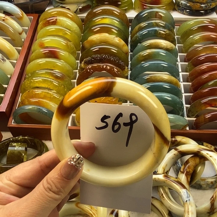 蛇纹石玉未镶嵌手镯63.5