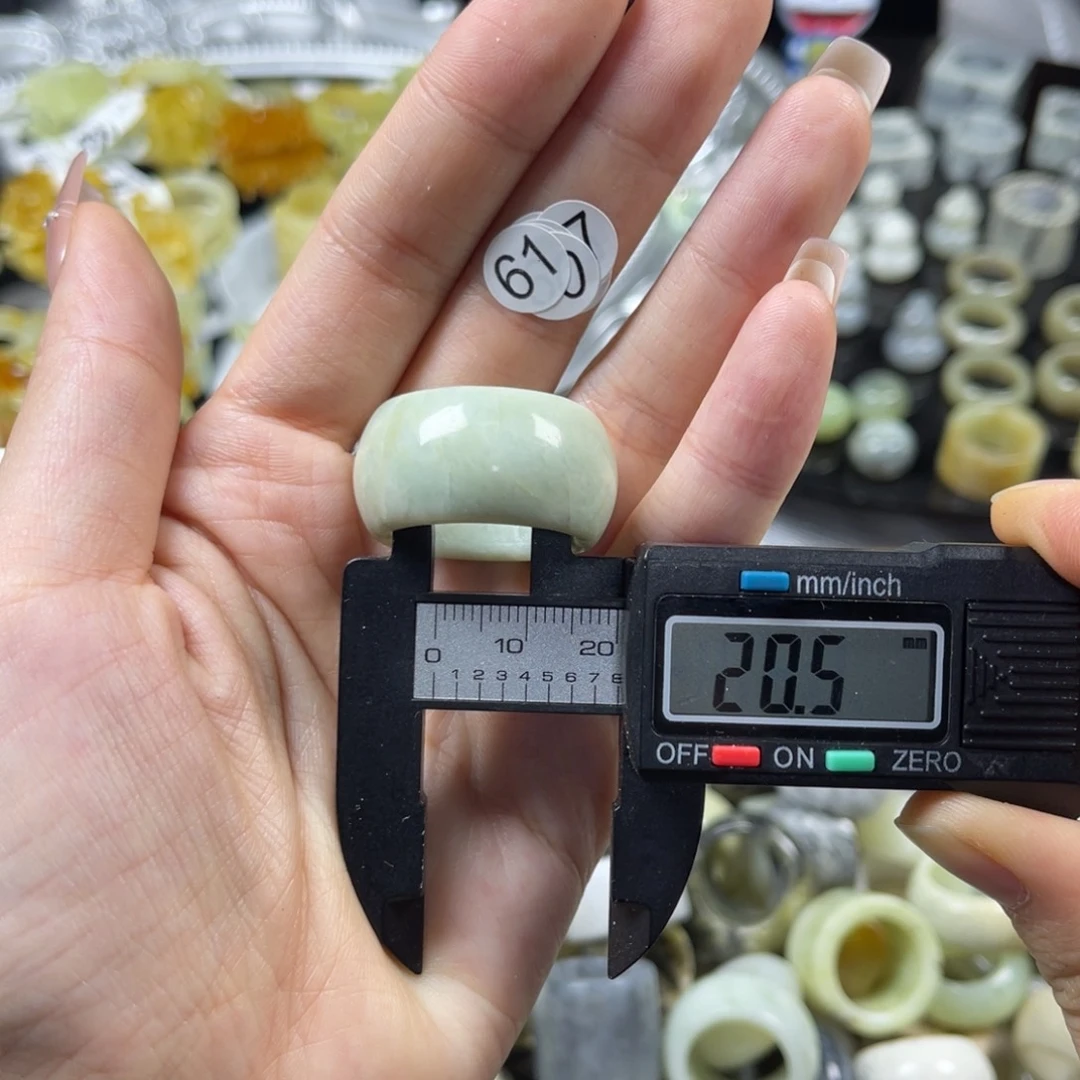 蛇纹石玉未镶嵌戒指