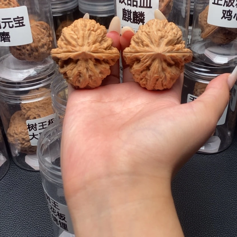 【闪购商品】手串/手链核桃红锦鲤46。