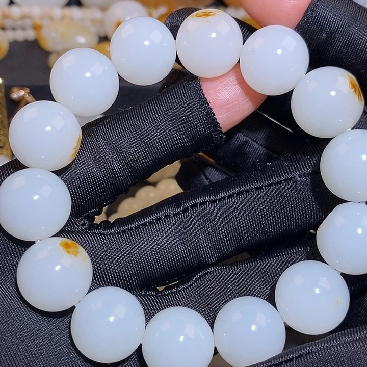 b***a和田玉未镶嵌手链