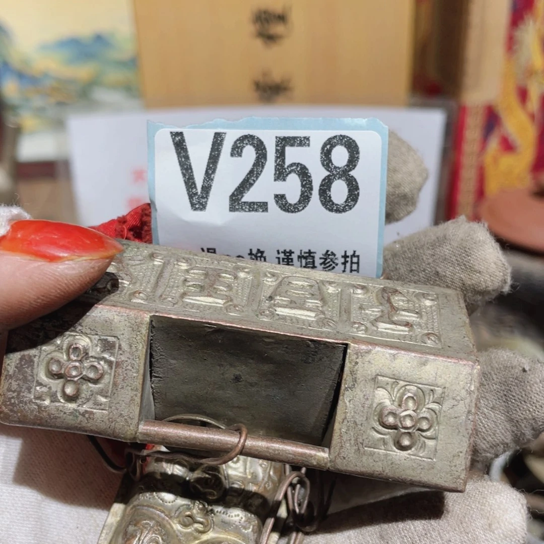 瓷片小*子火爆瓷片火爆瓷片