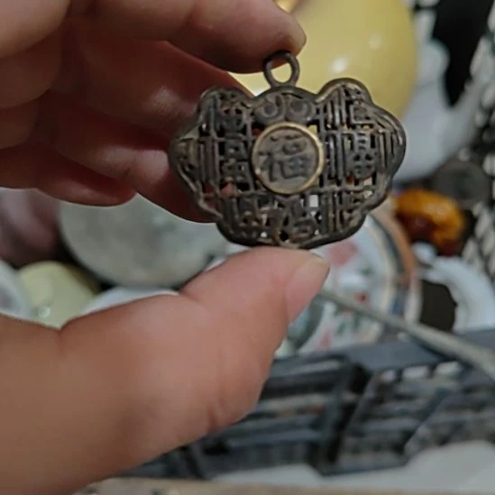 旭***东有机玻璃精美摆件（不退换）