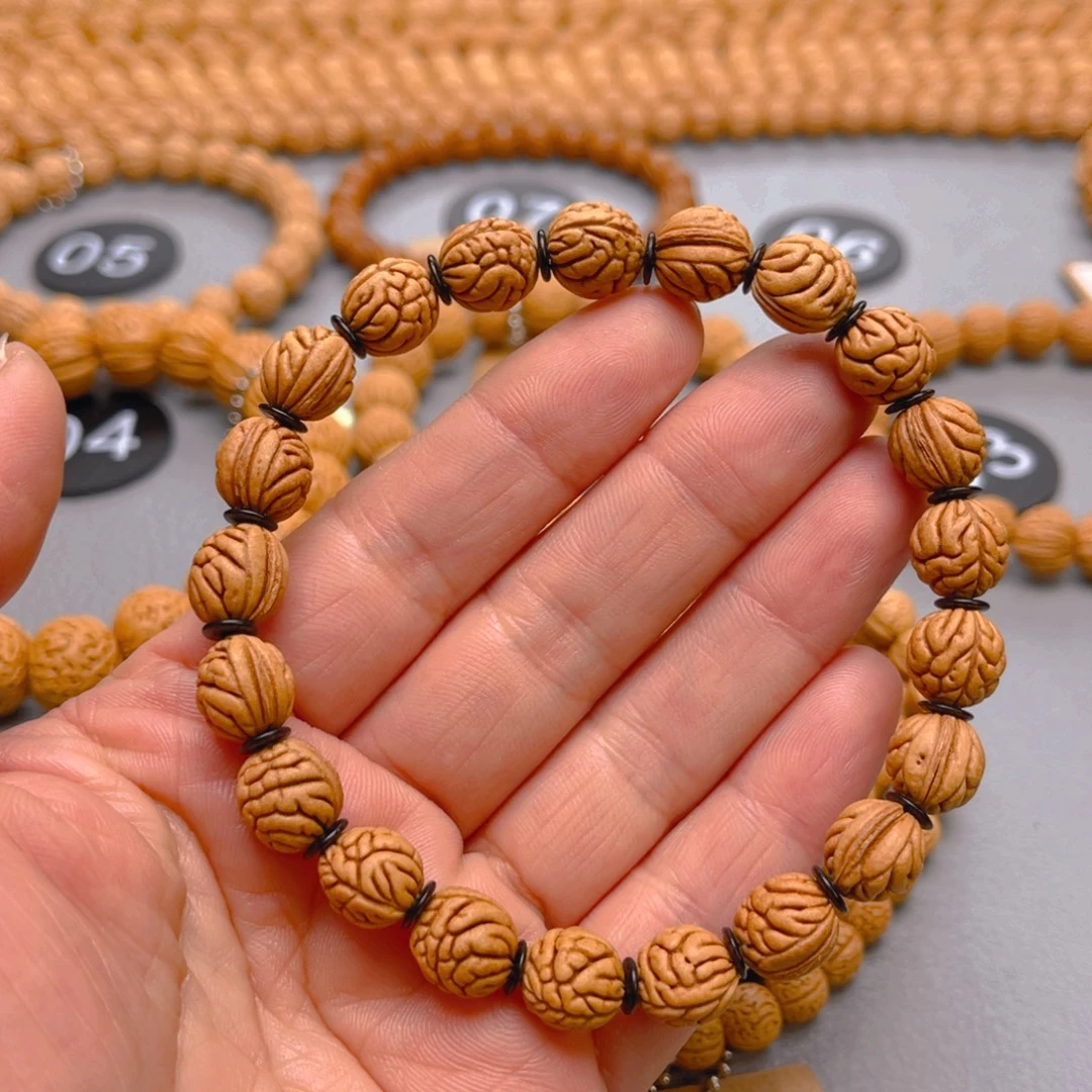 平***点菩提籽类桃核手串