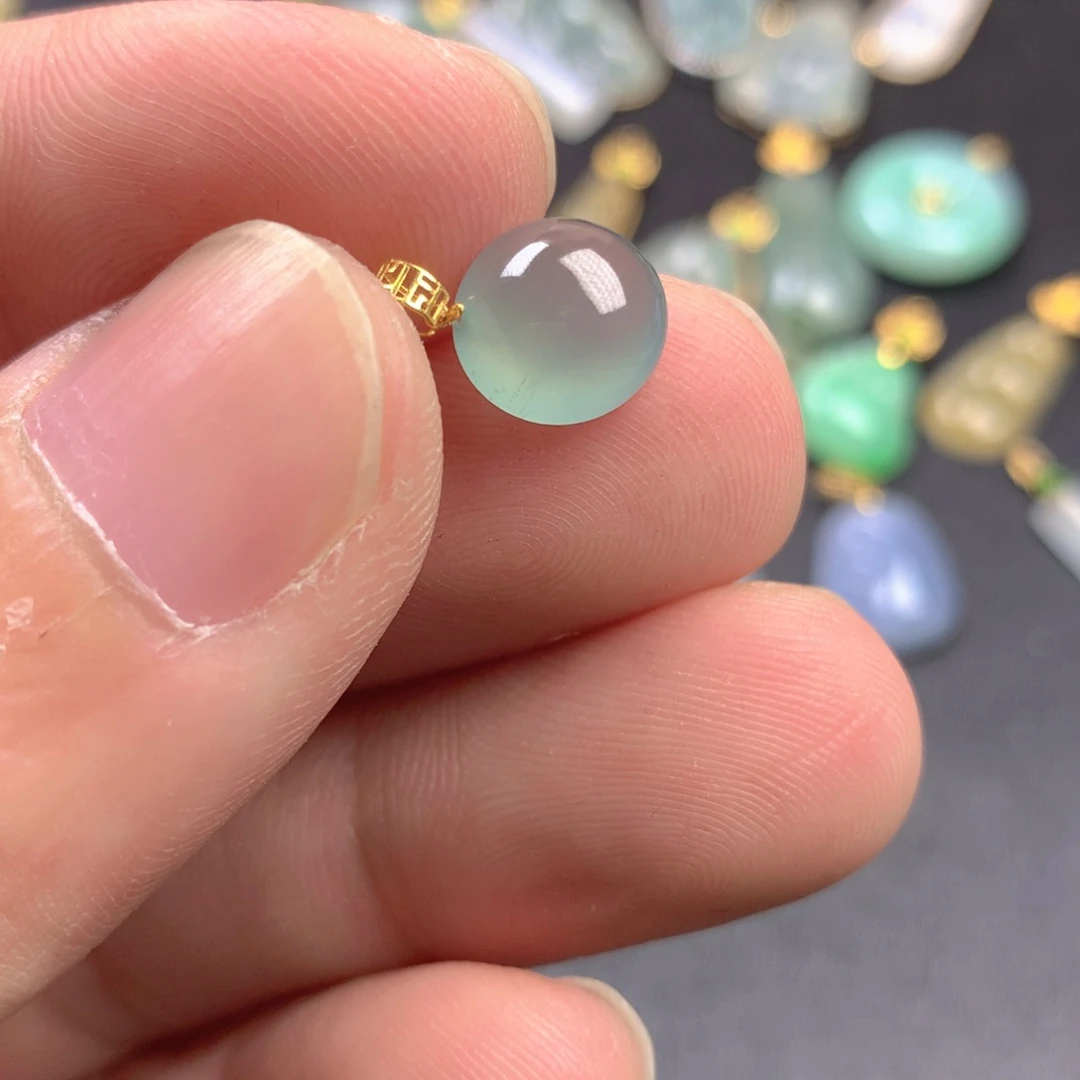 【闪购商品】颈饰18K金镶嵌翡翠翡翠