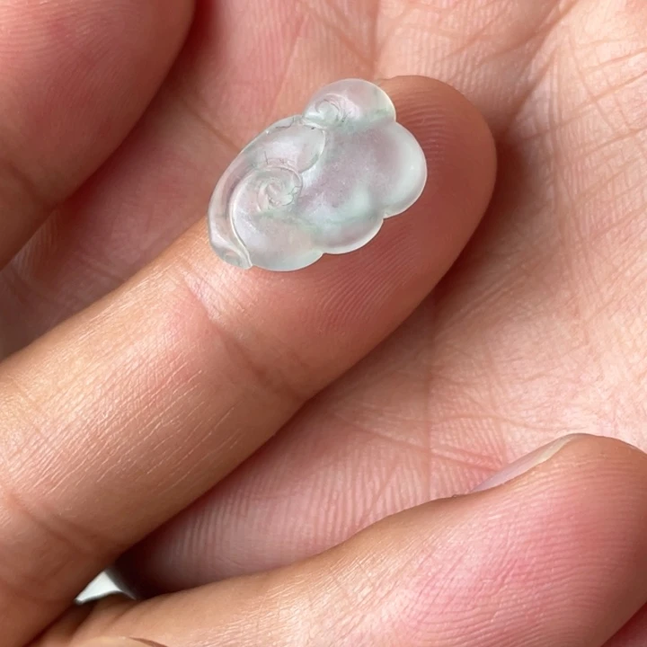 定制翡翠未镶嵌如意