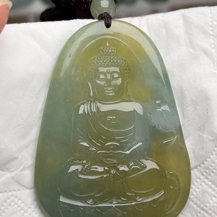 翡翠未镶嵌颈饰大日如来