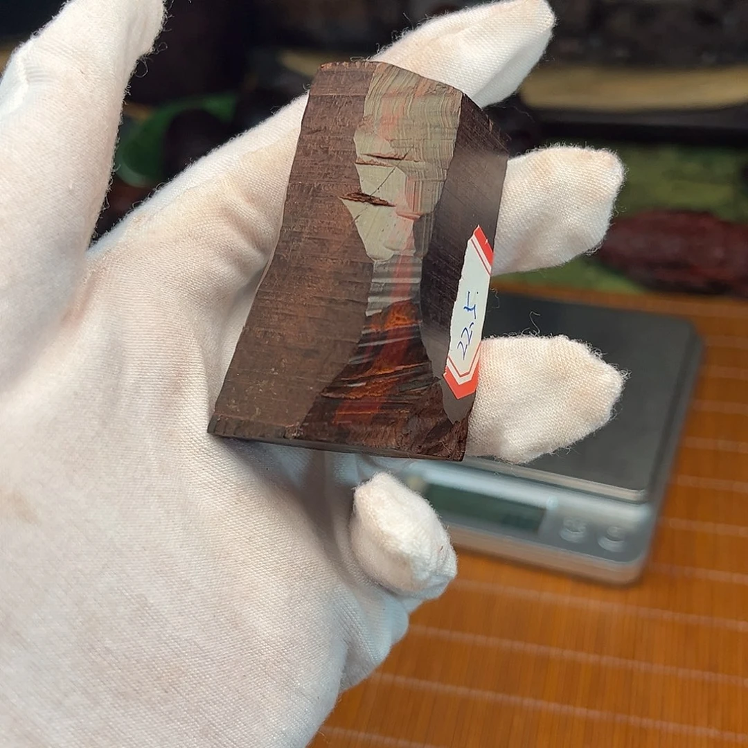 琴料0.5克价高油密手把件
