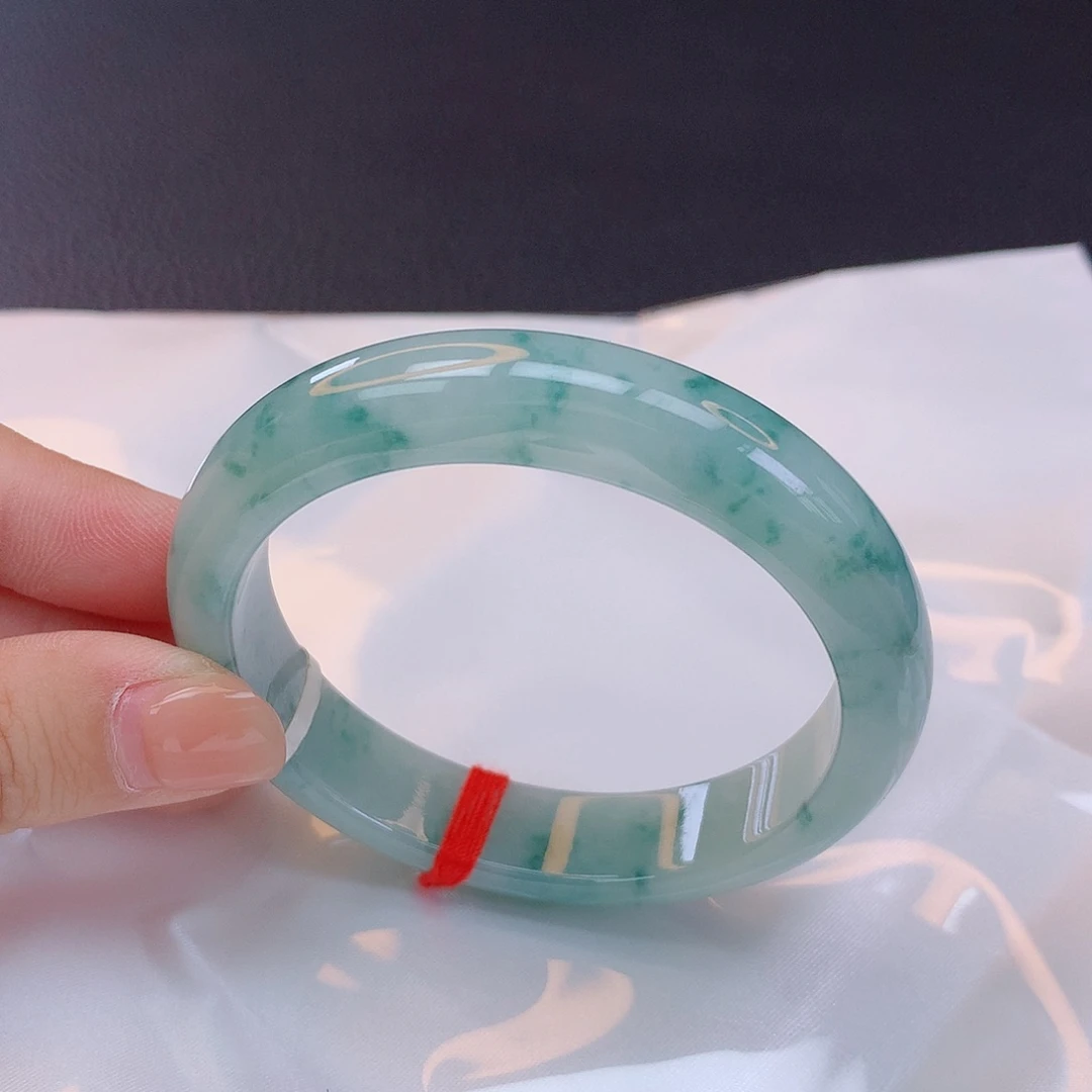 翡翠手镯未镶嵌翡翠0000