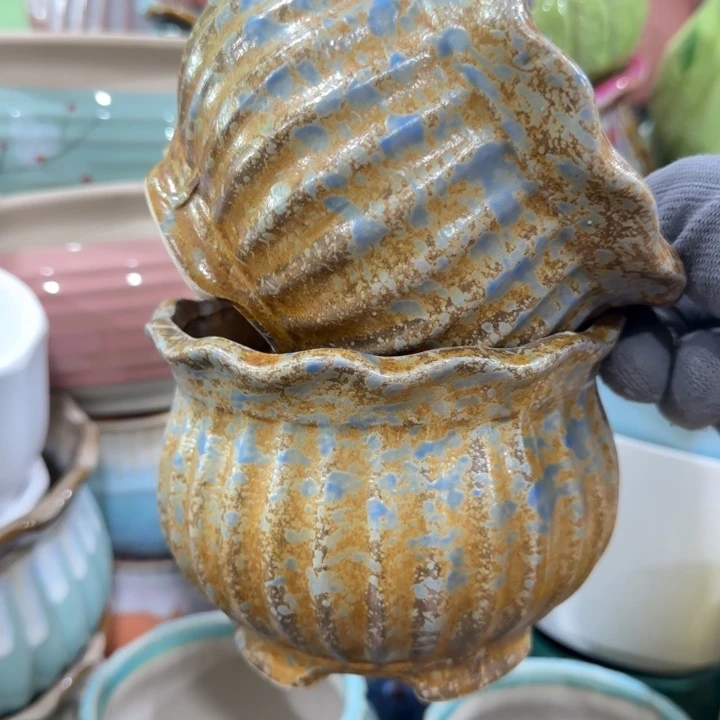 凑9块包邮，有孔，陶瓷花盆