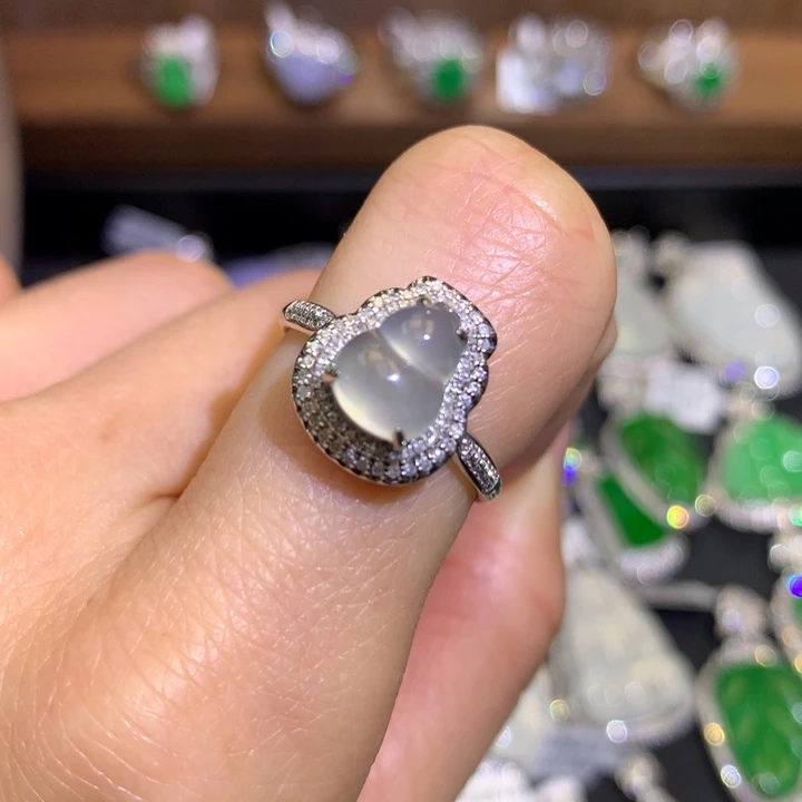 翡翠吊坠(不含链)18K金镶嵌戒指