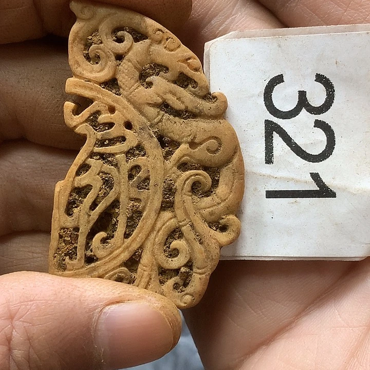 未镶嵌和田玉挂件