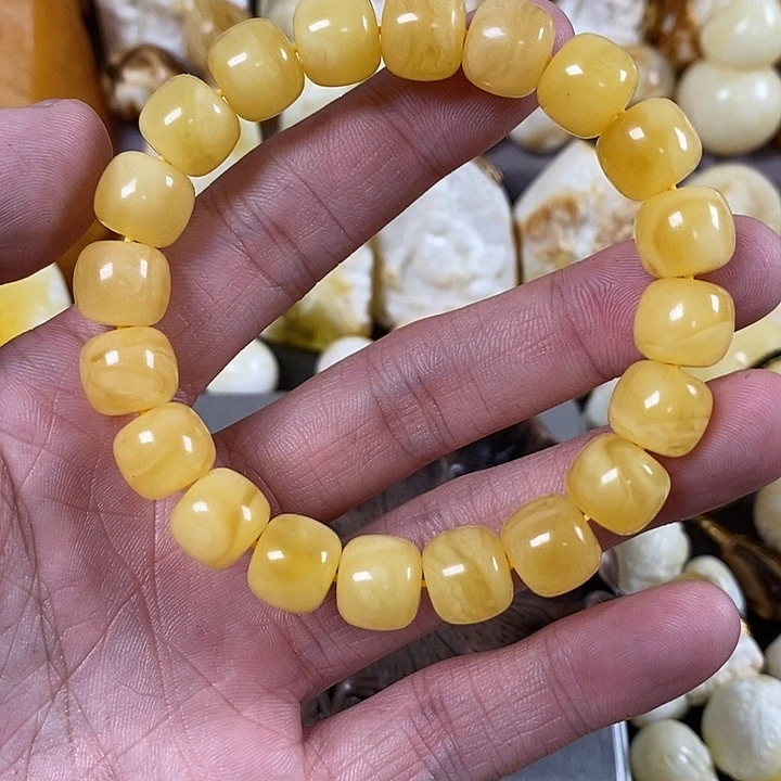 琥珀裸石未镶嵌我