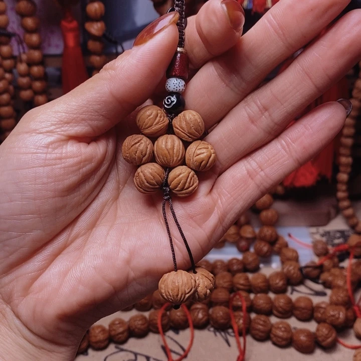 桃核吊坠龙纹桃枭