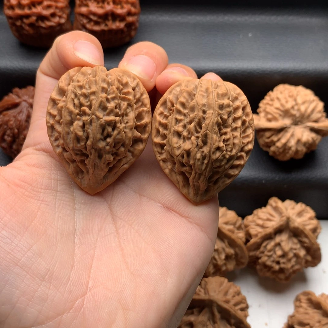 文玩核桃把件随**心秦鸡