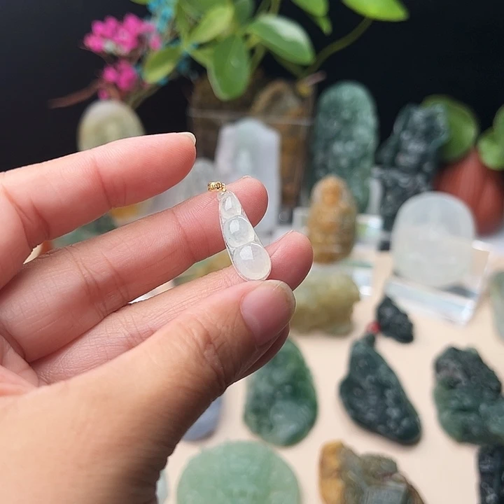 翡翠18K金镶嵌颈饰三中元