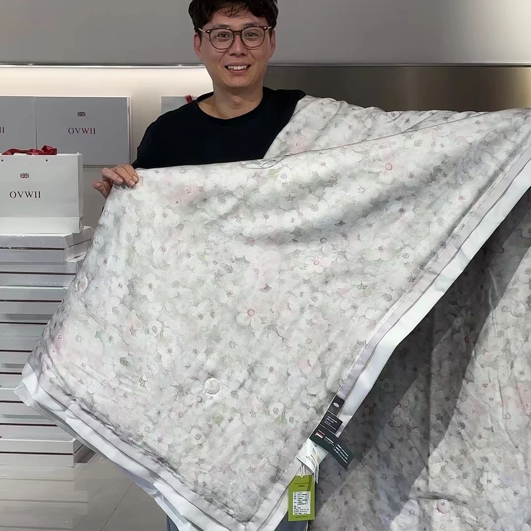 雪老板推荐-轻奢/洛丽卡水光缎夏被/莱赛尔天丝