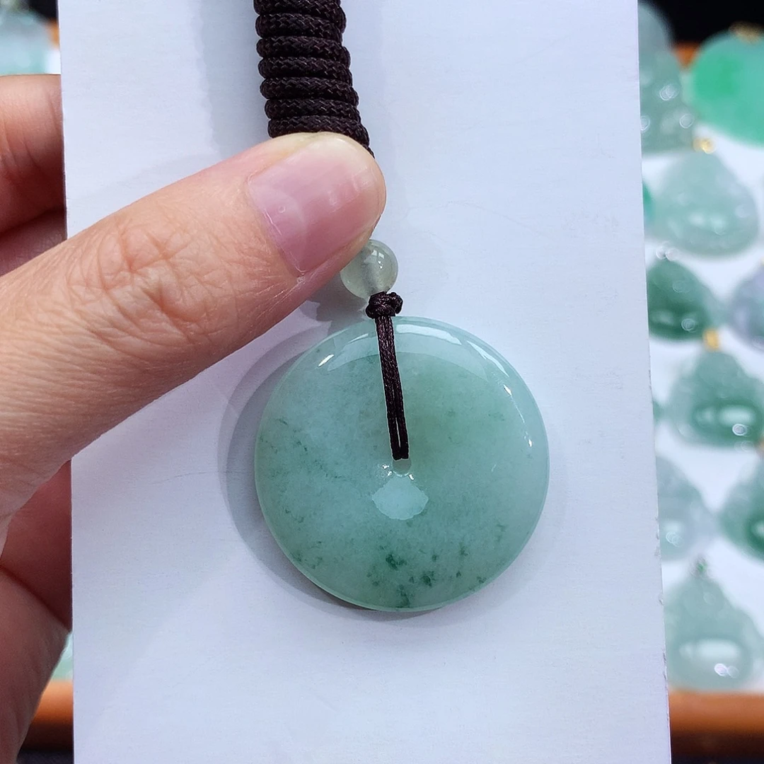 翡翠未镶嵌颈饰翡翠吊坠