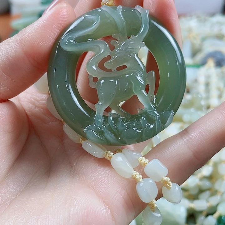 颈饰未镶嵌和田玉