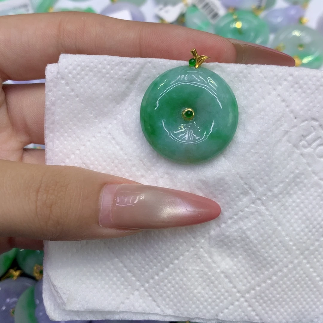 翡翠18K金镶嵌颈饰111111—-