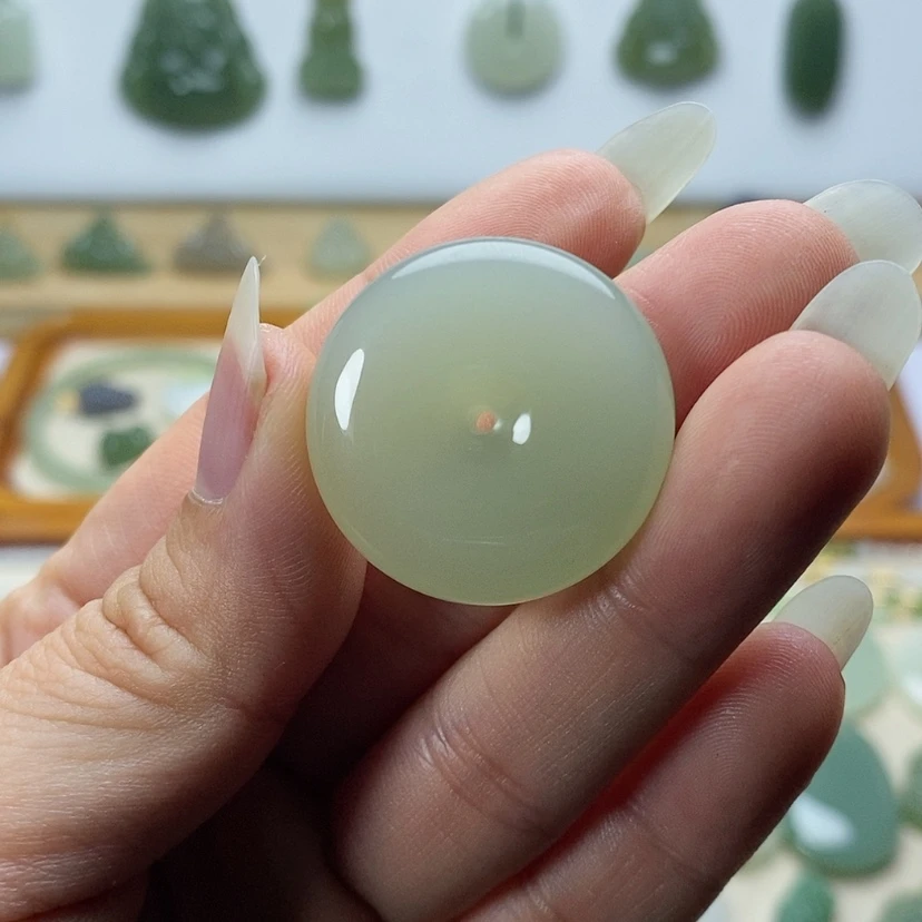 【闪购商品】颈饰未镶嵌和田玉