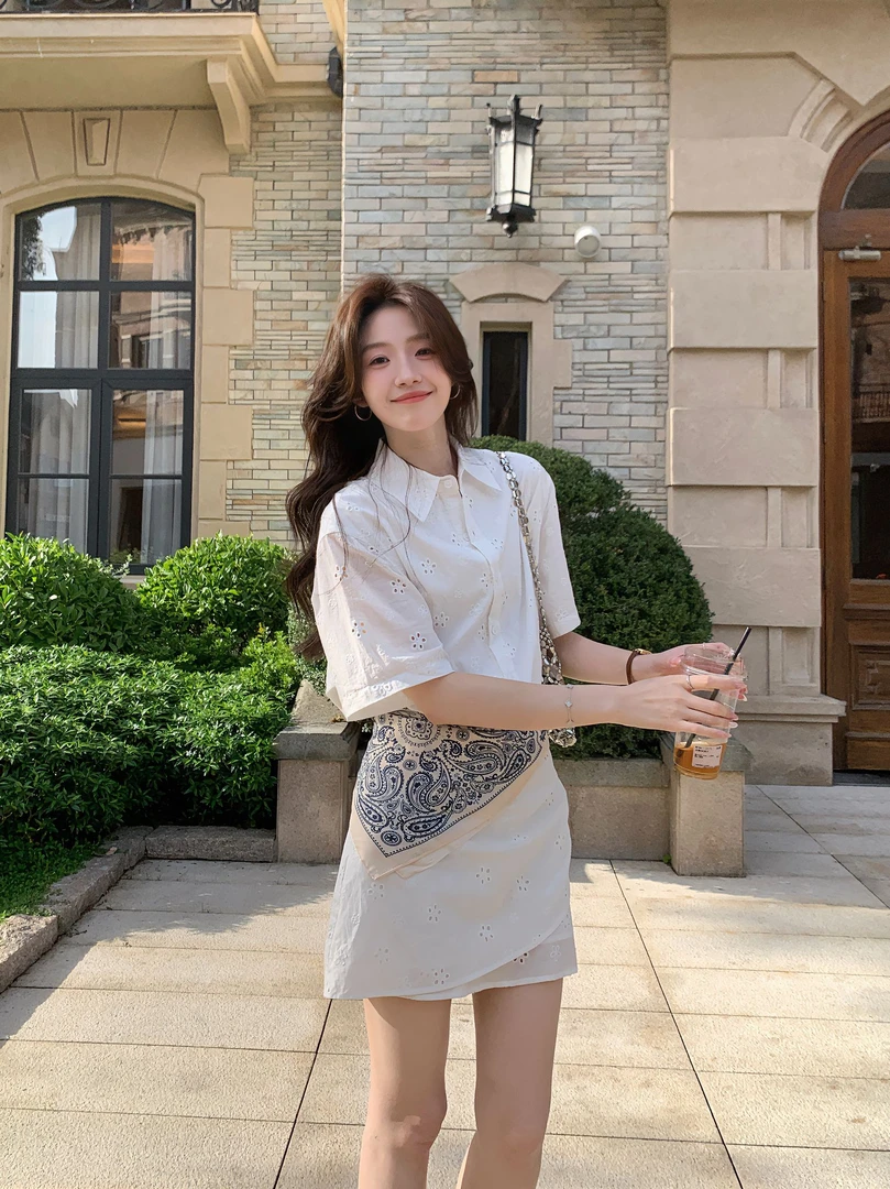 现货Even一雯【高智姐感】韩系高智感镂空收腰显瘦设计感短袖连衣裙