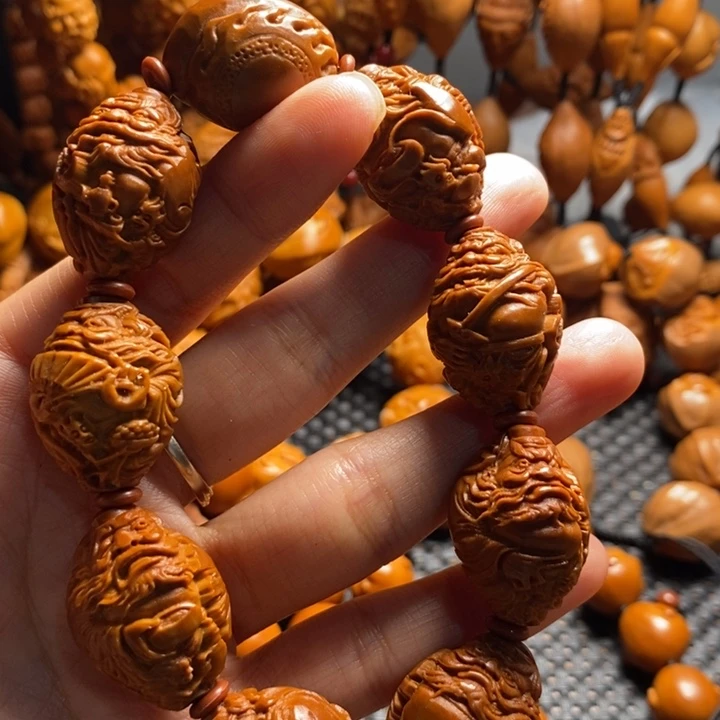 吊坠橄榄核凌**鸿整身钟馗