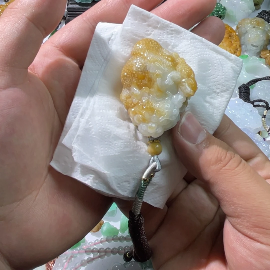 翡翠颈饰未镶嵌天然